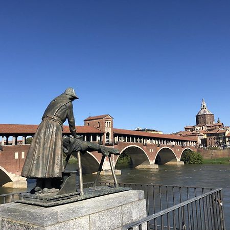 L' Appartamento Del Borgo - Parcheggio Riservato Pavia Esterno foto