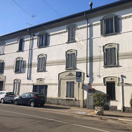 L' Appartamento Del Borgo - Parcheggio Riservato Pavia Esterno foto